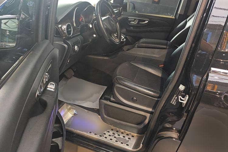 Used Mercedes-Benz V-Class 2018 V 260 Avantgarde Edition China VI