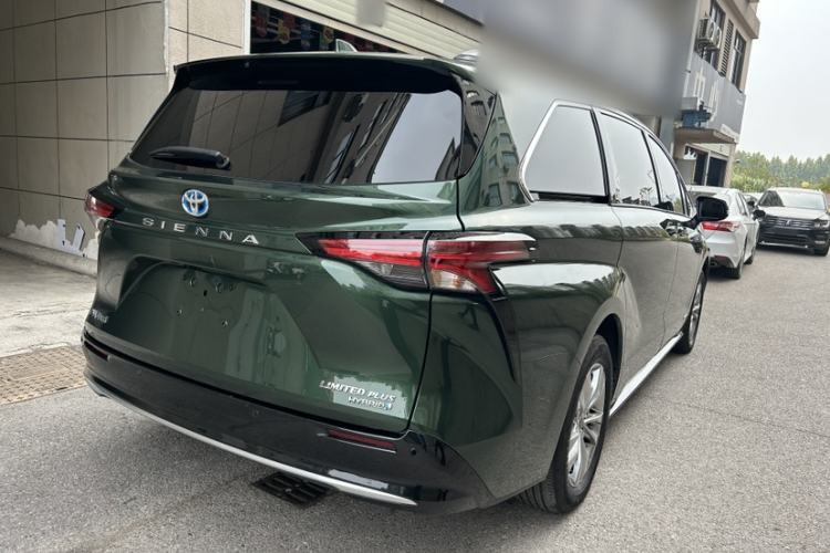 Used Toyota Sienna 2021 2.5L Hybrid Ultimate Edition
