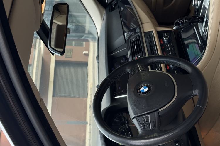 Used BMW 5 Series 2014 520Li Elegant Model
