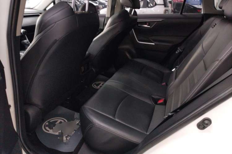 Used Toyota Wildlander 2020 2.0L CVT Two-Wheel Drive Luxury Edition
