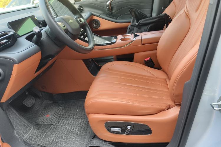 Used AION V 2024 Aion Tyrannosaurus 650 Smart Premium Edition
