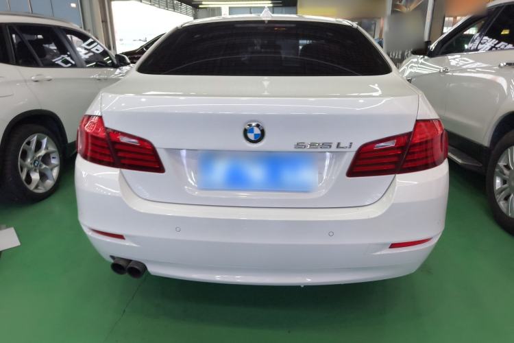 Used BMW 5 Series 2014 525Li Leading Model
