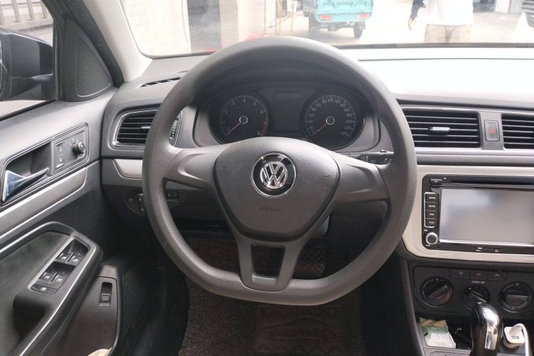 Used Volkswagen Lavida 2015 1.6L Automatic Fashion Edition