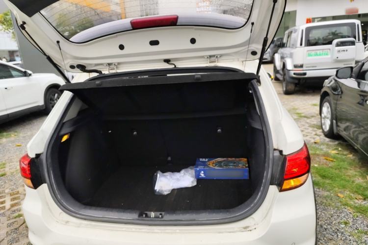 Used Kia KX Cross 2017 1.4L AT GLS