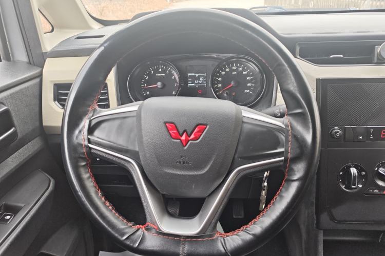 Used Wuling Zhengcheng 2021 1.5T Manual Comfort Version
