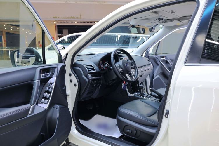 Used Subaru Forester 2018 2.5i Luxury Navigation Edition with EyeSight
