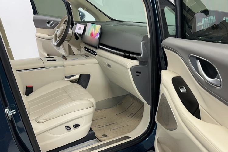 Used VOYAH Dream 2025 PHEV Four-Wheel-Drive Flagship Version – Qiankun Edition
