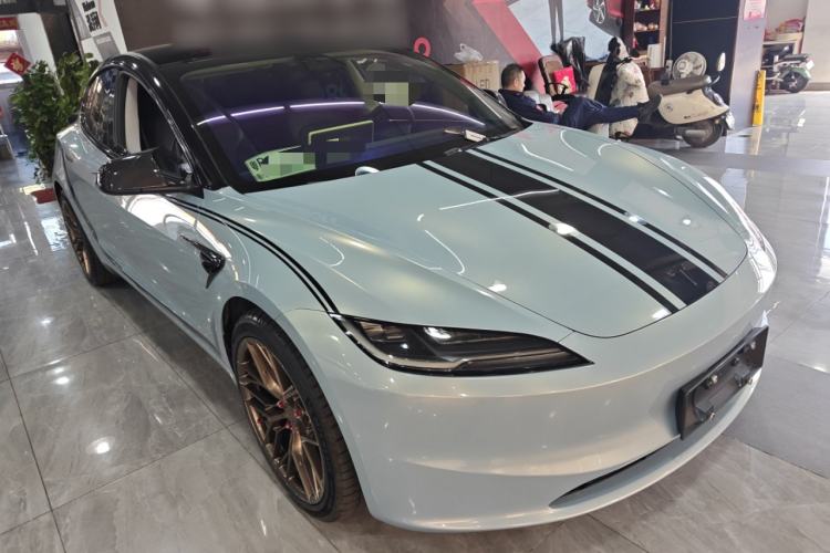 Used Tesla Model 3 2023 Long-Range All-Wheel-Drive Version
