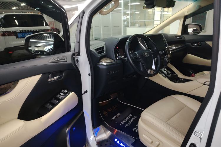 Used Toyota Alphard 2023 Dual-Motor 2.5L Premium Golden Edition