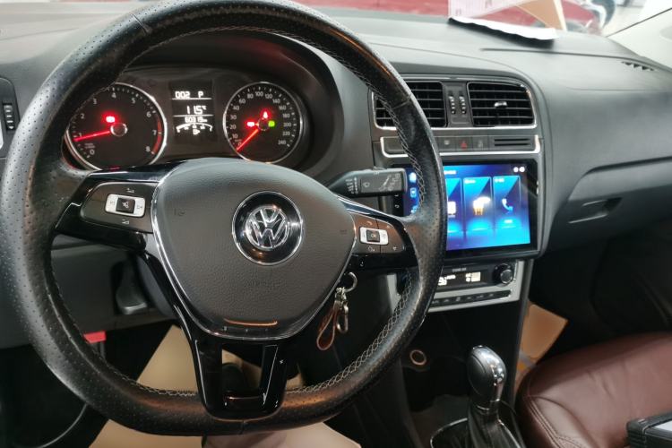 Used Volkswagen Polo 2016 1.6L Cross Polo Automatic