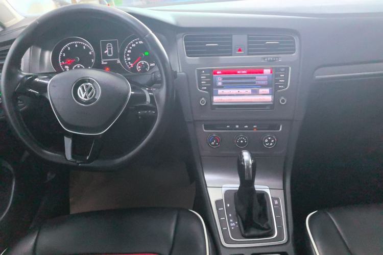 Used Volkswagen Golf 2015 1.6L Automatic Comfort Model
