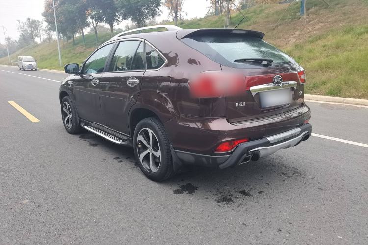 Used BYD S7 2015 2.0T Automatic Prestige Model
