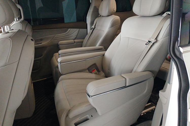 Used Roewe iMAX8 New Energy 2025 1.5T DMH Lu Zun Deluxe Edition