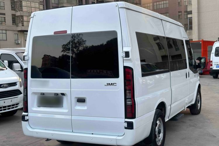 Used JMC Fushun 2023 2.0T Manual Mid-axle Mid-roof Business-Class 9-Seater (Non-Commercial)