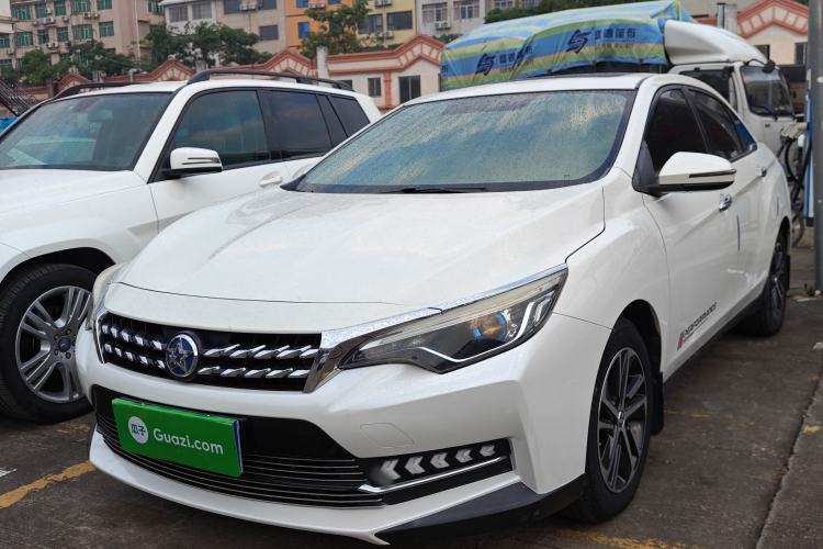 Used Venucia D60 2018 1.6L CVT Smart Connect Elite Edition