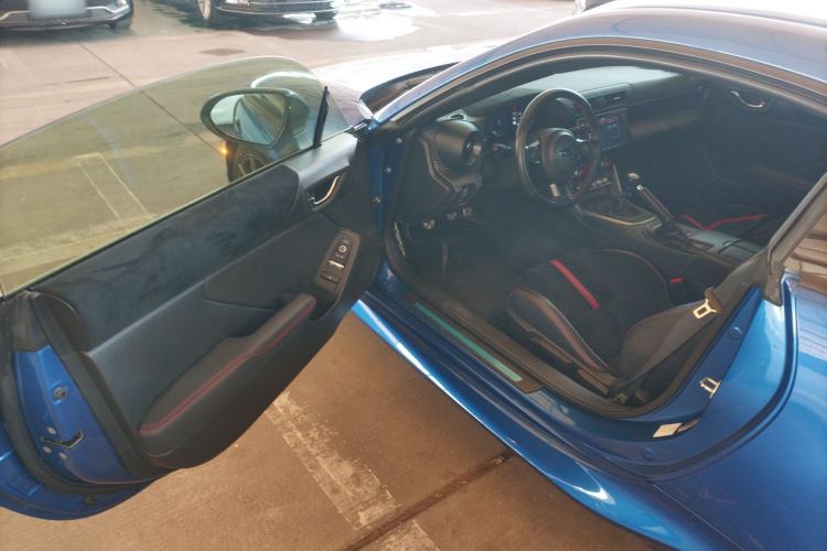Used Subaru BRZ 2022 2.4L Manual Version
