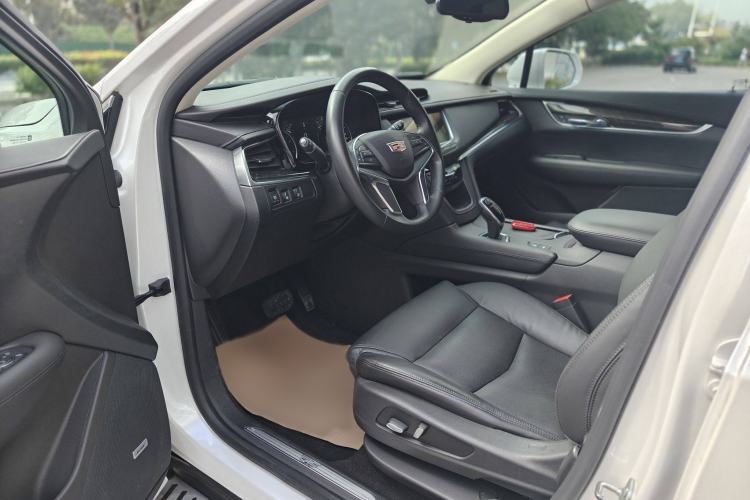 Used Cadillac XT5 2018 25T Luxury Model
