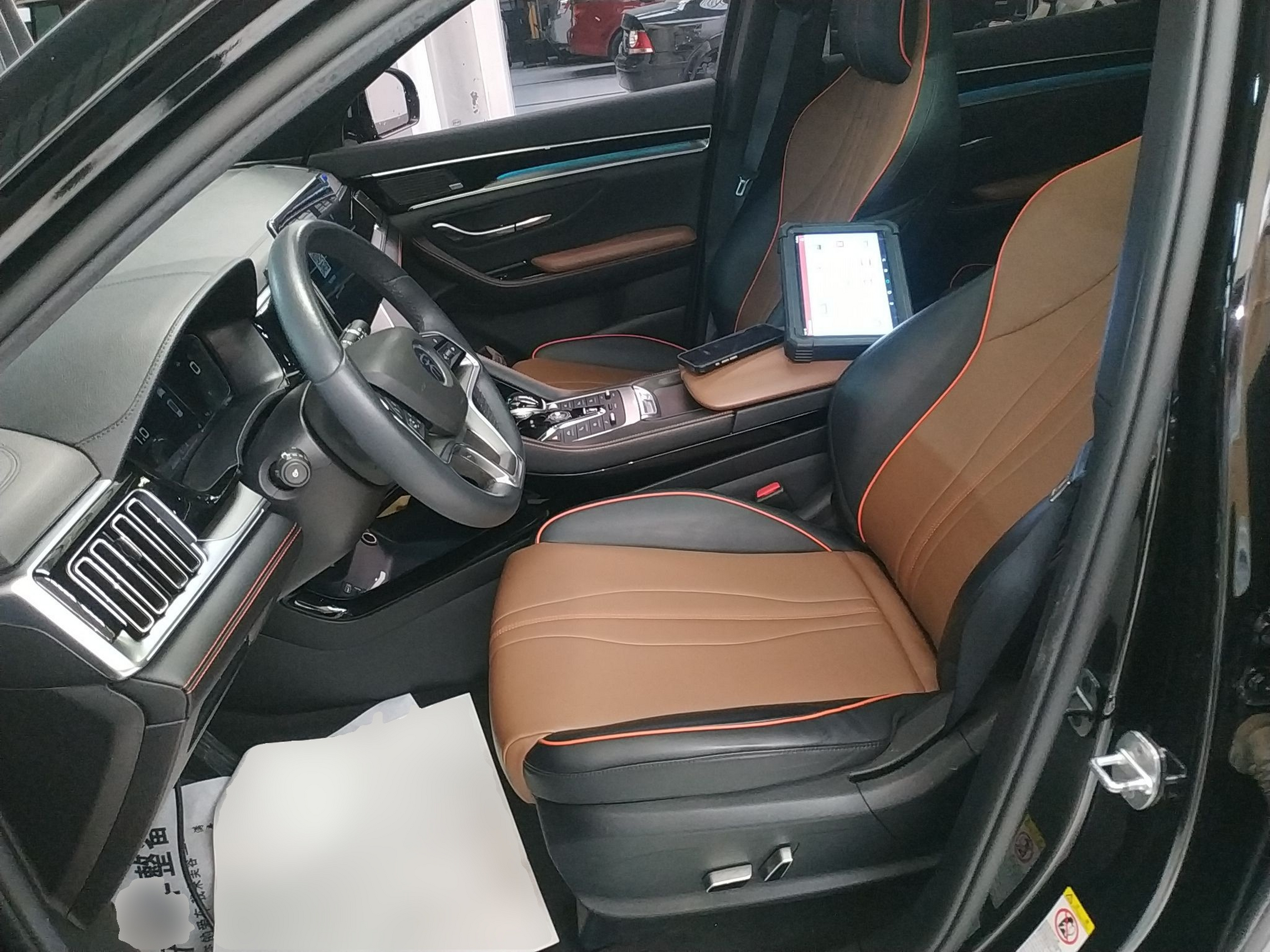 Переднее сиденье в автомобиле