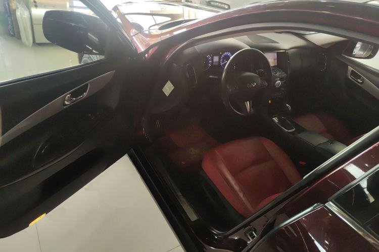 Used Infiniti QX50 2015 2.5L Comfort Edition
