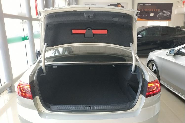 Used Volkswagen Magotan 2020 330TSI DSG Leading Model
