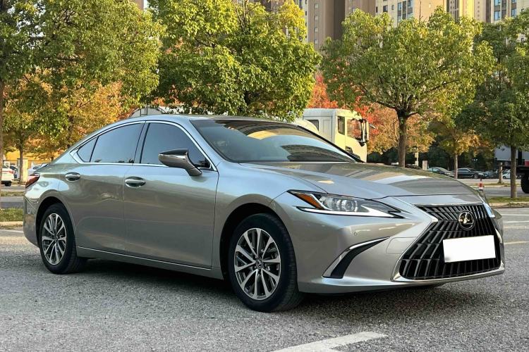 Used Lexus ES 2021 260 Excellence Edition
