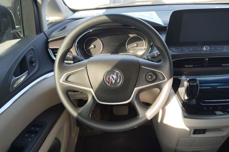 Used Buick GL8 2023 Land Executive Class Comfort Model