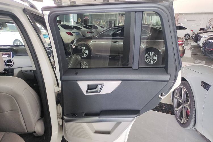 Used Mercedes-Benz GLK-Class 2015 GLK 260 4MATIC Fashion Edition Ultimate Version
