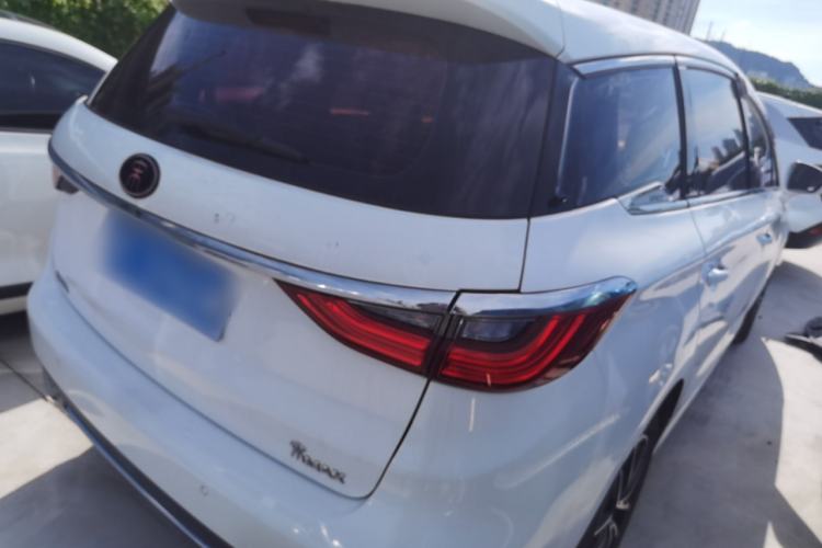 Used BYD Song MAX 2017 1.5T Automatic Smart Connect Luxury 7-Seater
