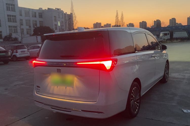 Used Buick GL8 New Energy 2025 Lu Shang Luxury Edition 7-Seater