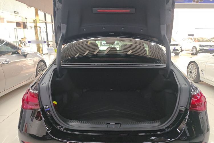 Used Mercedes-Benz E-Class 2025 Facelift E 300 L Luxury Edition