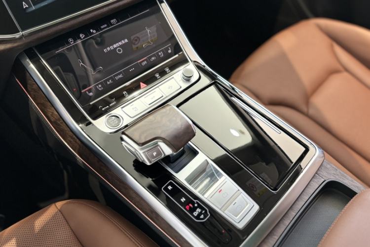 Used Audi Q7 2023 45 TFSI quattro S line Sport model
