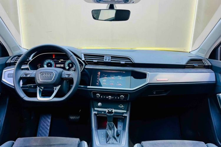 Used Audi Q3 2020 35 TFSI Fashion Dynamic Model