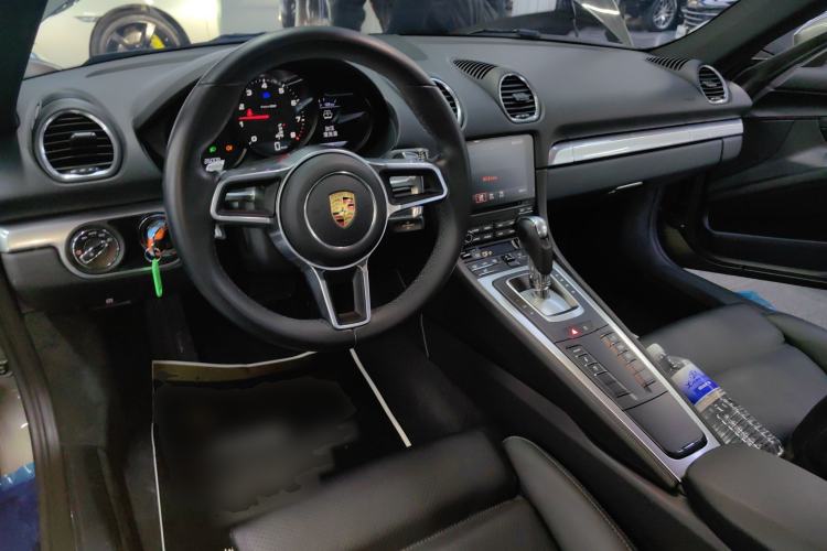 Used Porsche 718 2020 Cayman 2.0T
