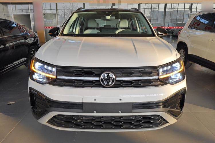 Used Volkswagen Tharu 2024 300TSI Two-Wheel-Drive Moon Luxury Edition
