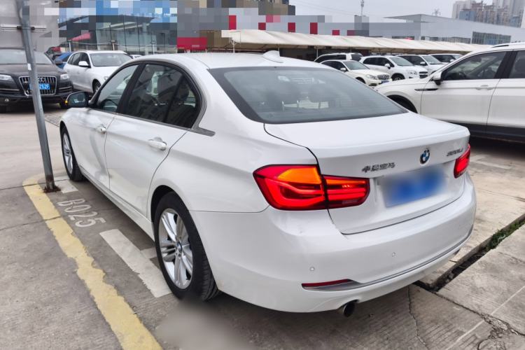 Used BMW 3 Series 2016 320Li Ambition Model
