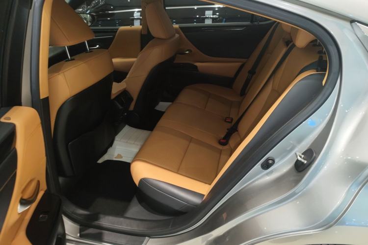 Used Lexus ES 2022 300h Excellence Edition