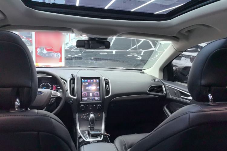 Used Ford Edge 2016 EcoBoost 245 Two-Wheel-Drive Titanium 7-Seater