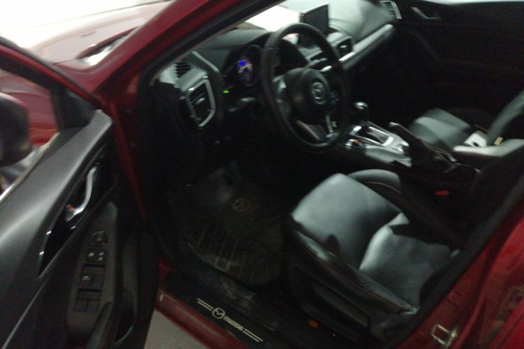 Used Mazda Mazda 3 Axela 2014 Hatchback 2.0L Automatic Flagship Model