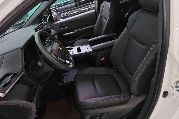 Used Toyota Sienna 2024 2.5L Hybrid Prestige Deluxe Edition
