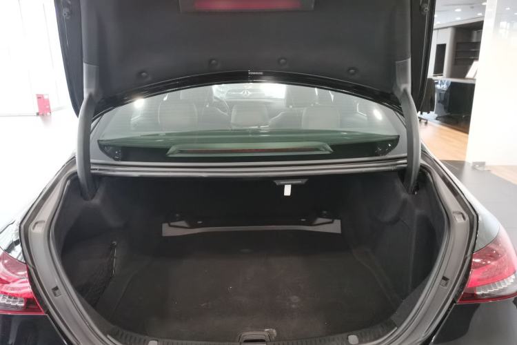 Used Mercedes-Benz E-Class 2023 Restyled E 260 Fashion Sport Edition
