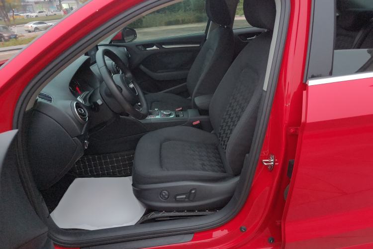 Used Audi A3 2014 Limousine 35 TFSI Automatic Fashion Model
