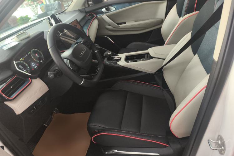 Used Lynk & Co 06 2021 1.5T Shero Pink Special Edition