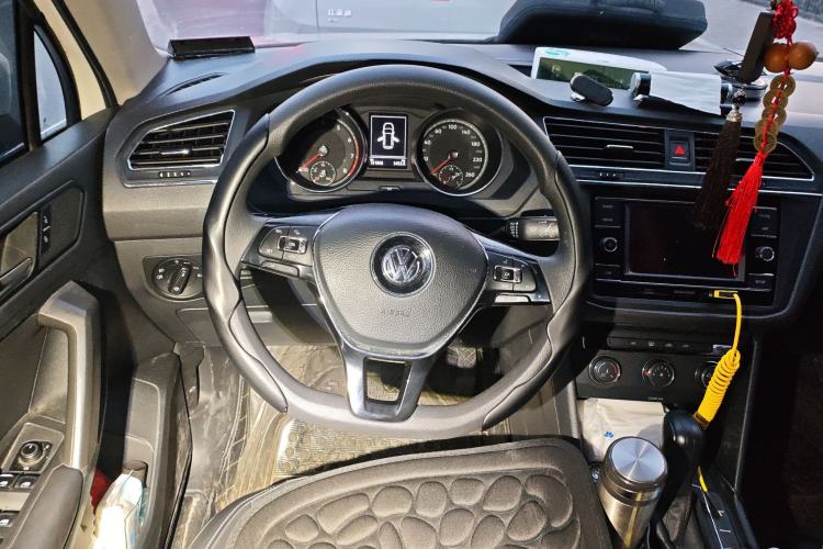 Used Volkswagen Tiguan L 2019 330TSI Automatic Two-Wheel Drive Luxury Edition China VI Standard
