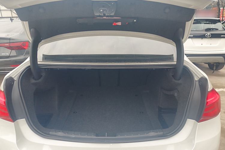 Used BMW 3 Series 2017 320Li Fashion Model
