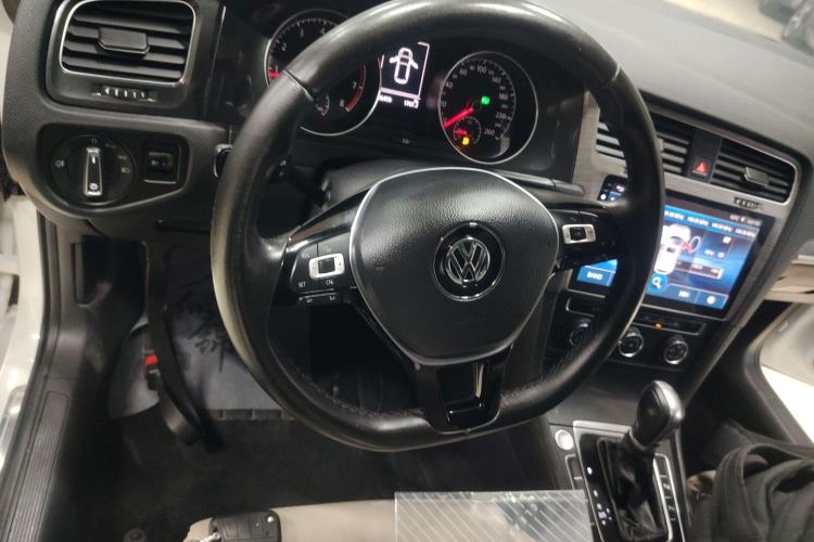 Used Volkswagen Golf 2017 230TSI Automatic Luxury Million-Vehicle Commemorative Edition