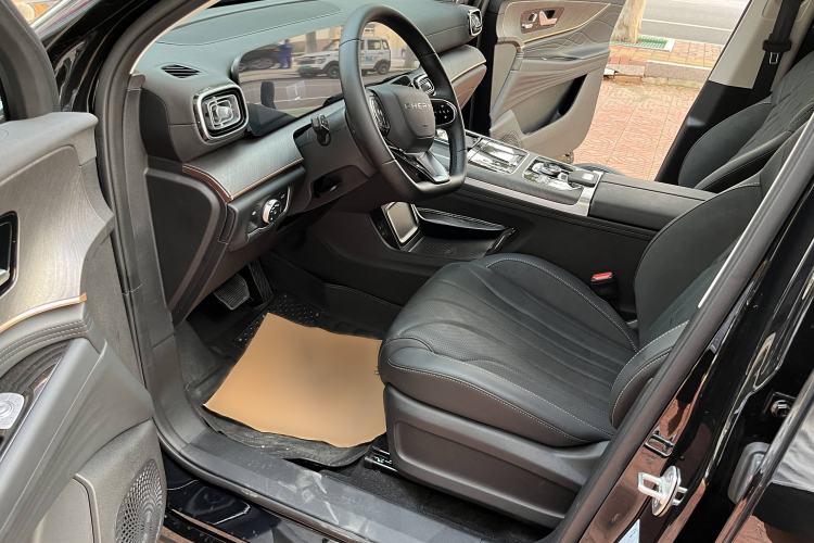 Used Chery Tiggo 9 2025 2.0T Dual-Clutch Two-Wheel Drive Comfort Edition 5 Seats
