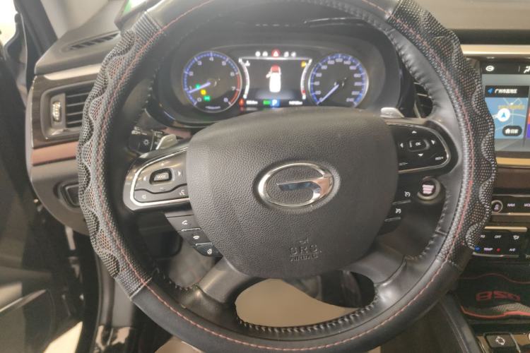 Used GAC Trumpchi GS8 2017 320T Two-Wheel Drive Luxury Smart Connectivity Version (7 Seats)
