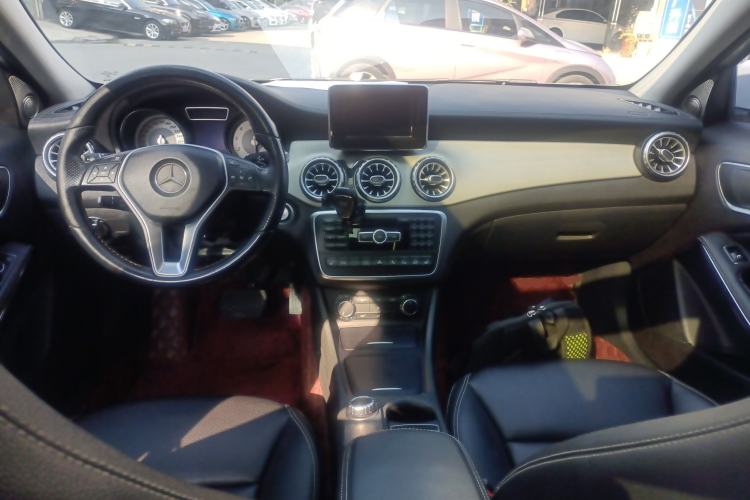 Used Mercedes-Benz GLA 2015 GLA 220 4MATIC Fashion Model
