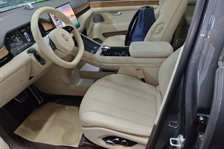 Used Hima AITO M7 2024 1.5T Rear-Drive Plus Version 6 Seats
