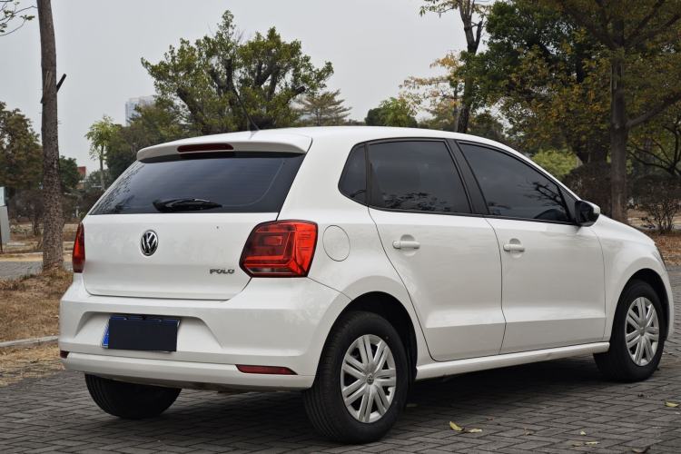 Used Volkswagen Polo 2016 1.4L Manual Fashion Model